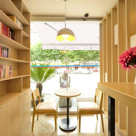 Hanting Hotel Zhuhai Gongbei Port Qinglv Nanlu Branch Bagian luar foto
