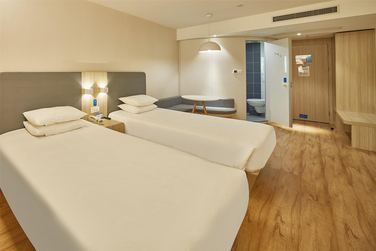 Hanting Hotel Zhuhai Gongbei Port Qinglv Nanlu Branch Bagian luar foto